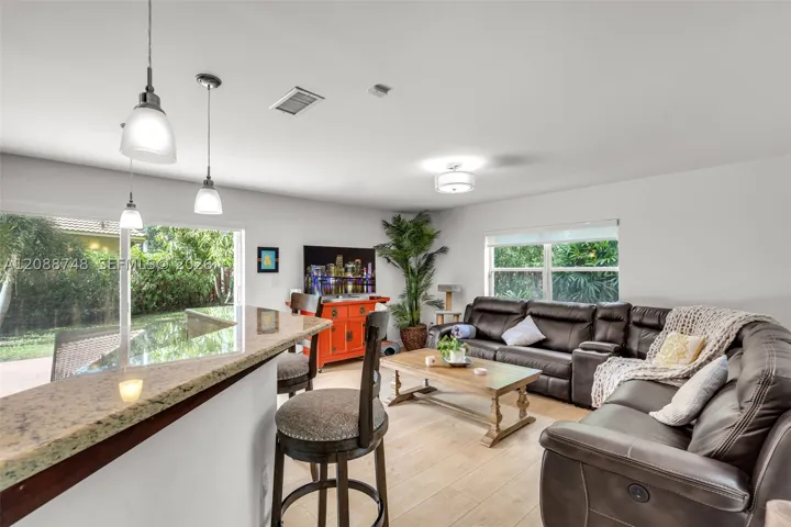5380 Nw 113th Pl, Doral, Florida 33178