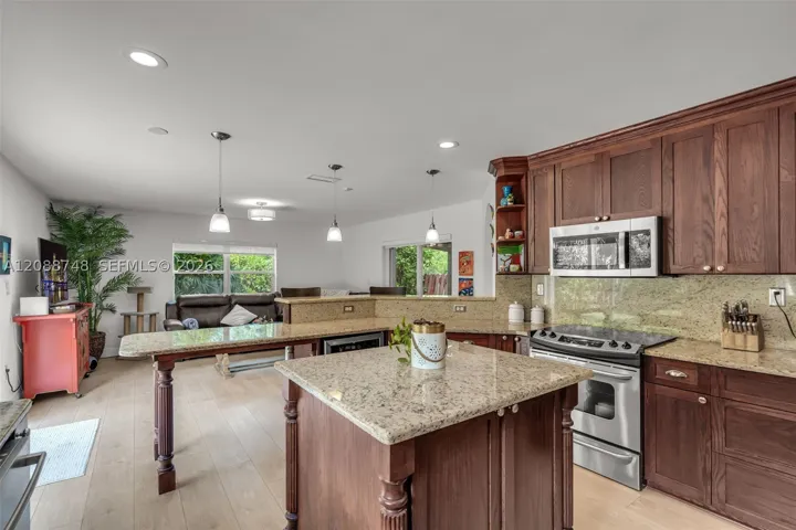 5380 Nw 113th Pl, Doral, Florida 33178
