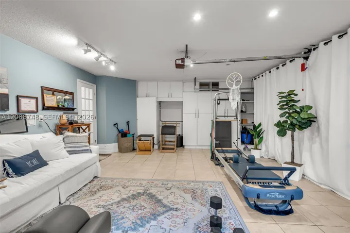 5380 Nw 113th Pl, Doral, Florida 33178