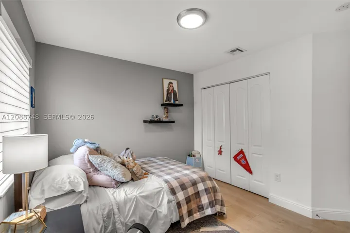 5380 Nw 113th Pl, Doral, Florida 33178