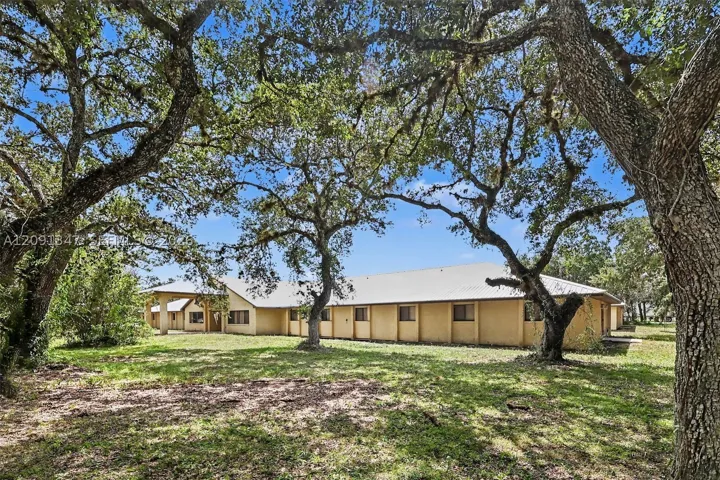 151 S Missouri St, LaBelle FL 33935