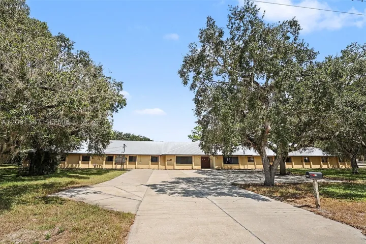 151 S Missouri St, LaBelle FL 33935