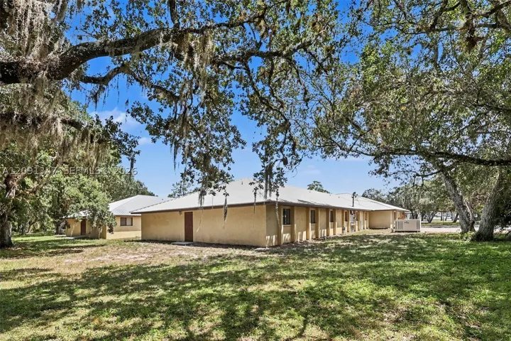 151 S Missouri St, LaBelle FL 33935