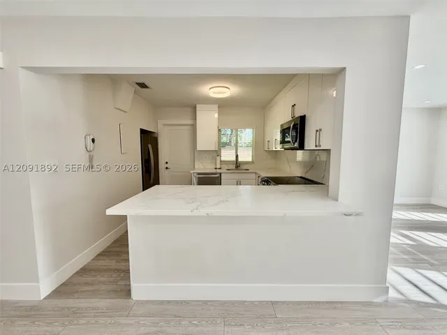KITCHEN OPEN COUNTER