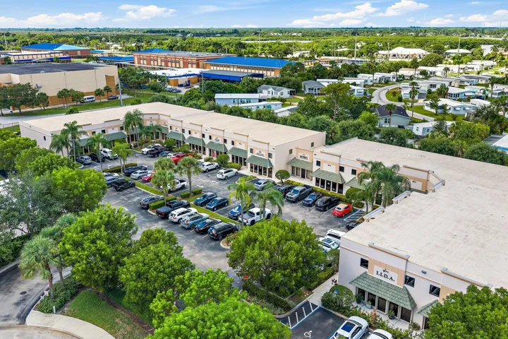 009-2682SEWilloughbyBlvd-Stuart-SMALL