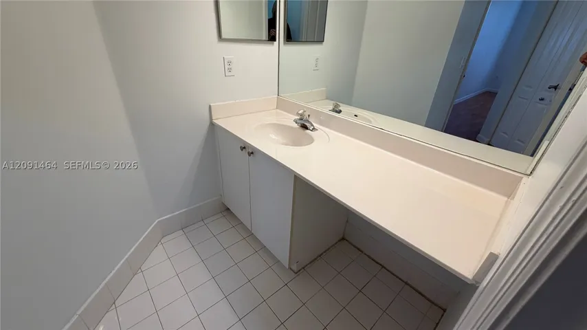 2nd bathroom upstairs