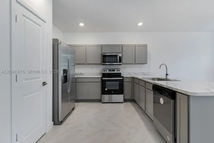 934 Se 19th St, Homestead, Florida 33034