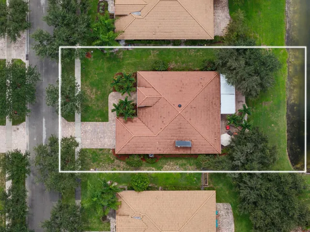 6756 Osage Cir, Greenacres, FL 33413-2