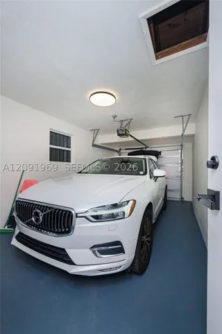 1 Car Garage