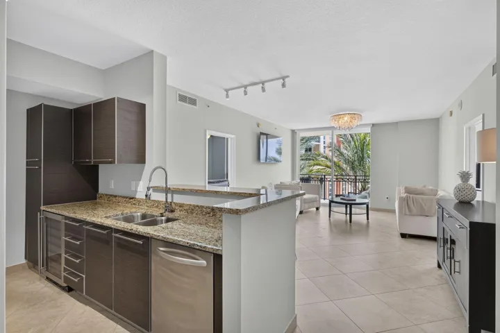 Kitchen & Living Areas