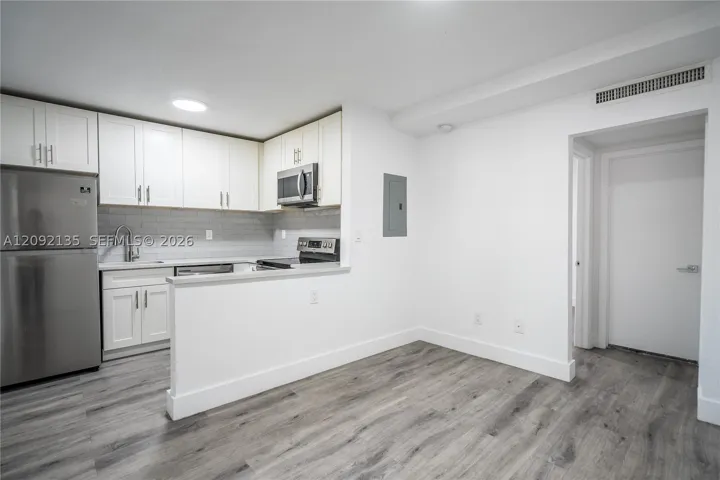 1950 Nw 2nd Ct 5, Miami, Florida 33136