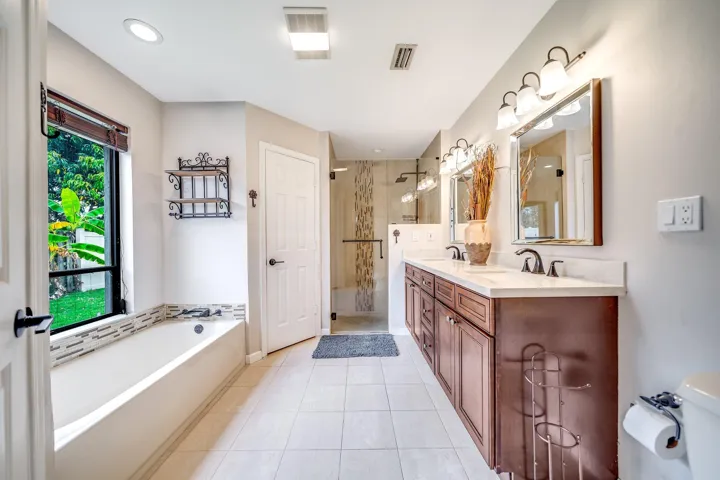 39-web-or-mls-JOY07764