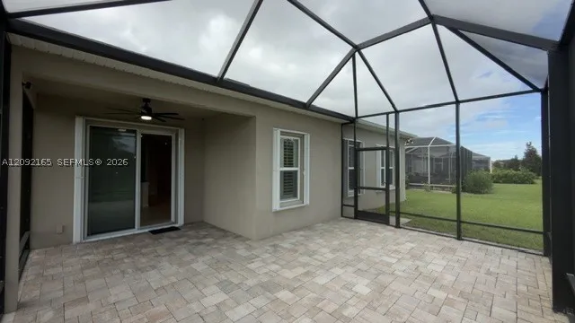 covered and screened oversized lanai