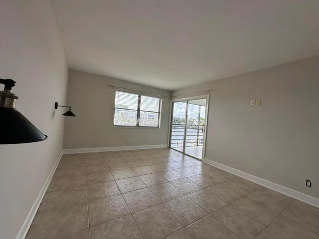 Primary suite bedroom
