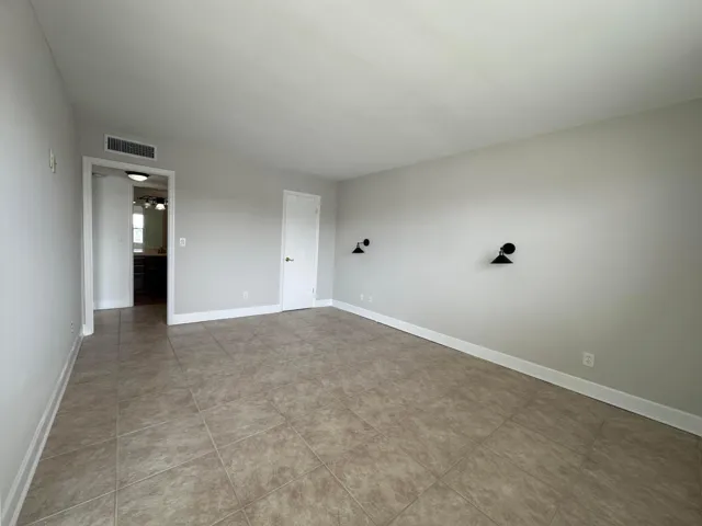 Primary suite