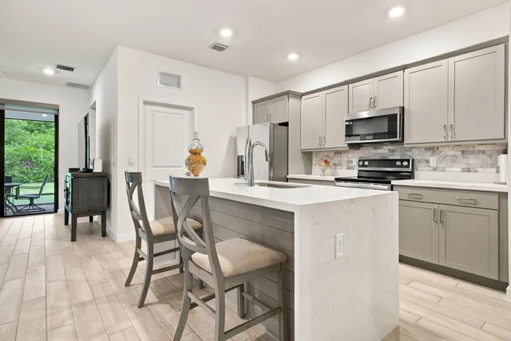 Kitchen pic 1