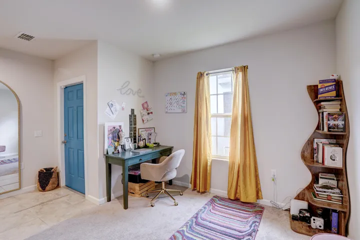 Office/den/3rd bedroom