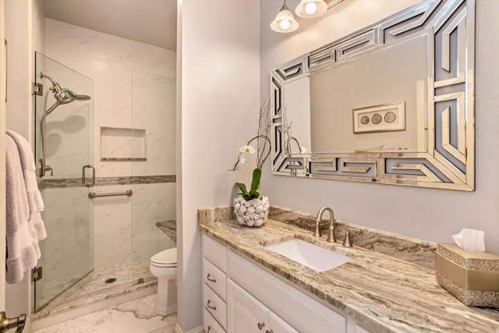 32-Bathroom