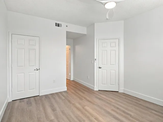 P1157622