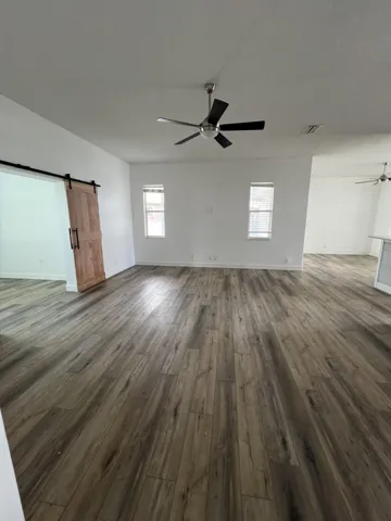 Family room (2)