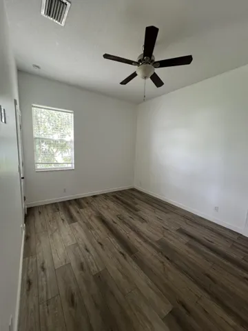 4th bedroom (2)