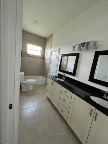 2nd bathroom (2)