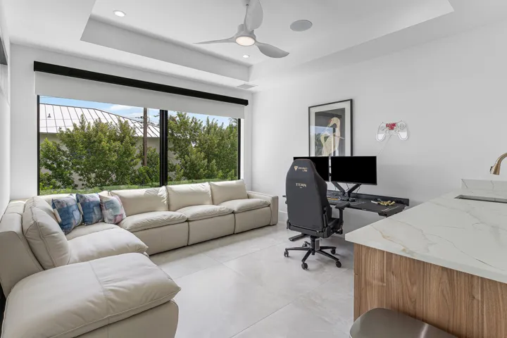 LOFT