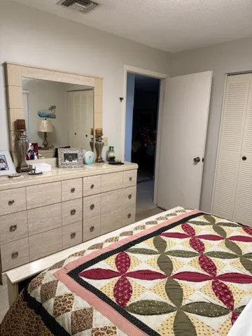 Guest bedroom-2