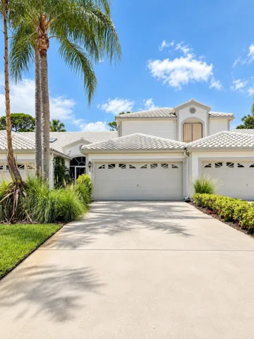 8942 SE Riverfront Terr