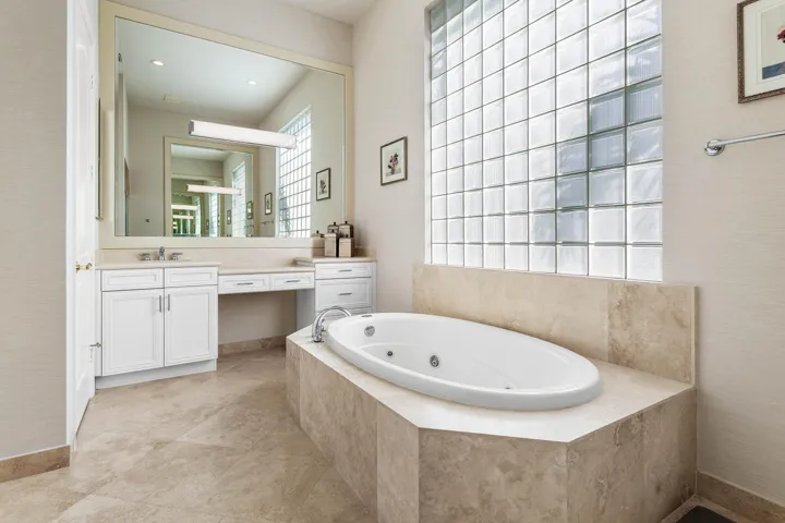 021-8138ValhallaDrive-DelrayBeach-FL-334