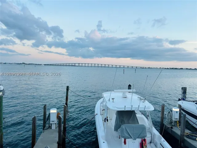 Dock