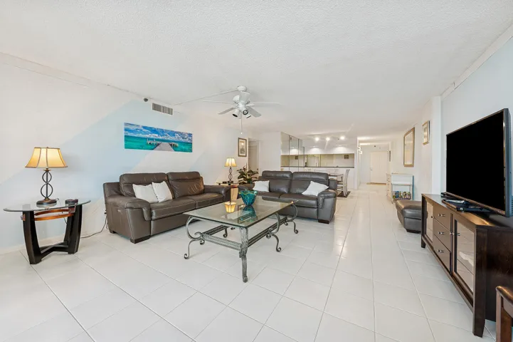 03 5