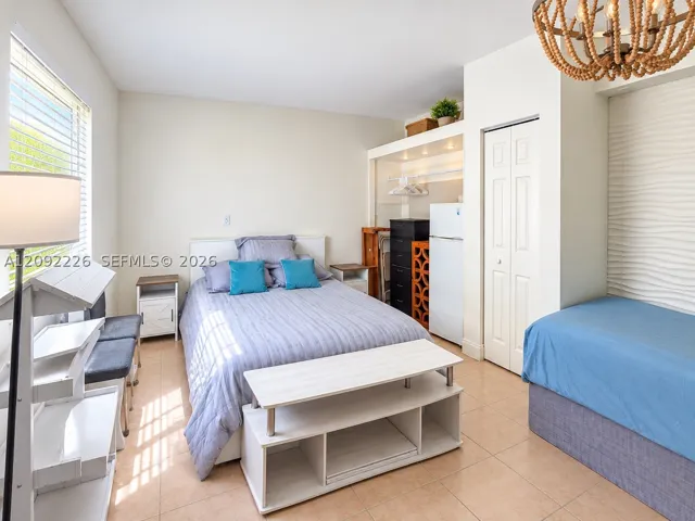 2nd bedroom