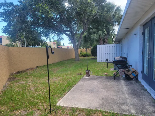 2001 Oleander Blvd Apt C Back Yard