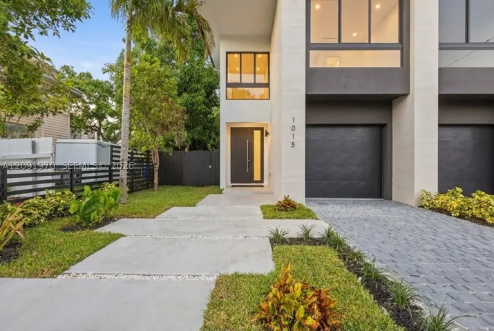 1017 Sw 13th Ct, Miami, Florida 33135