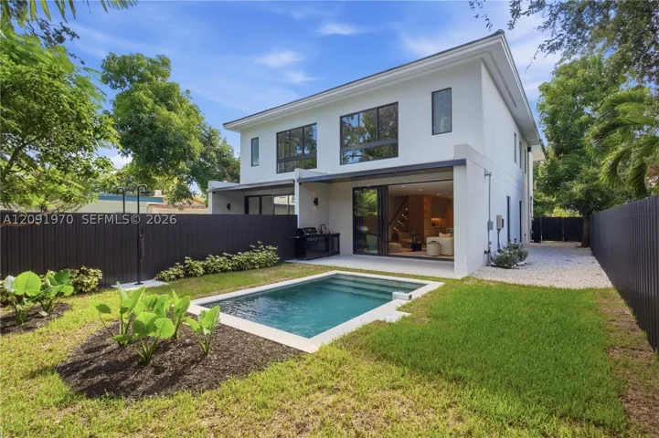 1017 Sw 13th Ct, Miami, Florida 33135