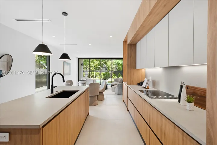 1017 Sw 13th Ct, Miami, Florida 33135