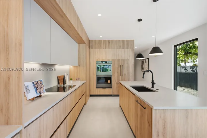 1017 Sw 13th Ct, Miami, Florida 33135