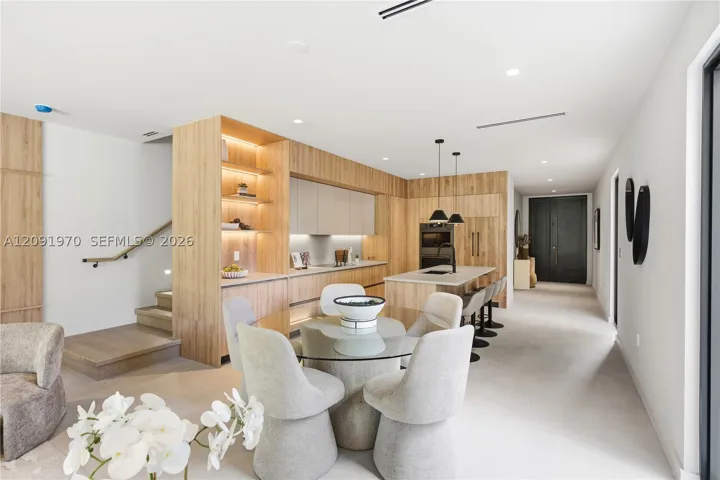1017 Sw 13th Ct, Miami, Florida 33135