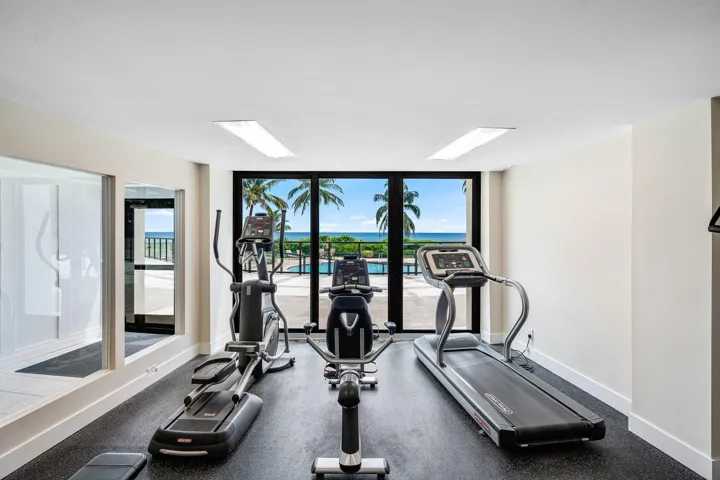 033-6885NorthOceanBoulevard-1040-OceanRi