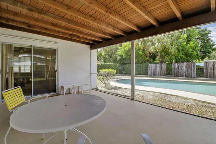 covered back patio