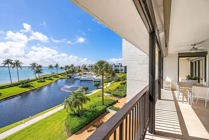 048-2820SoutheastDuneDrive-Stuart-FL-349