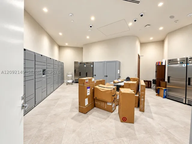 MAIL ROON
