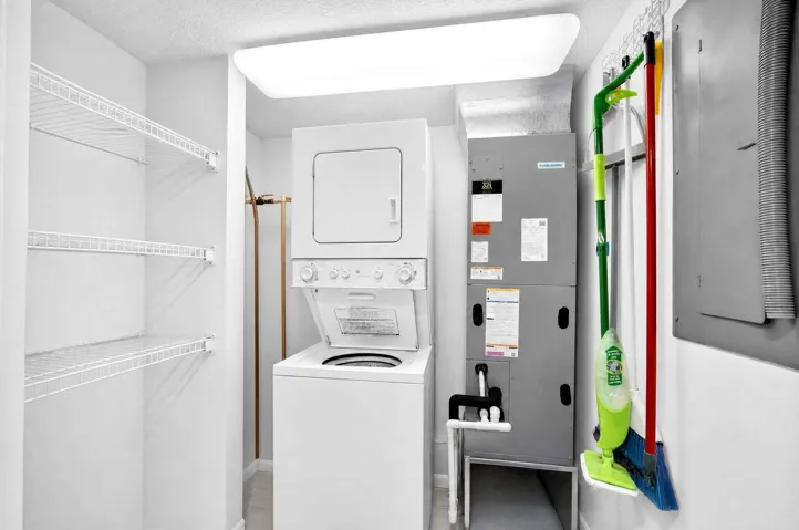 Laundry Area (2)