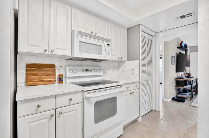 Kitchen (4)