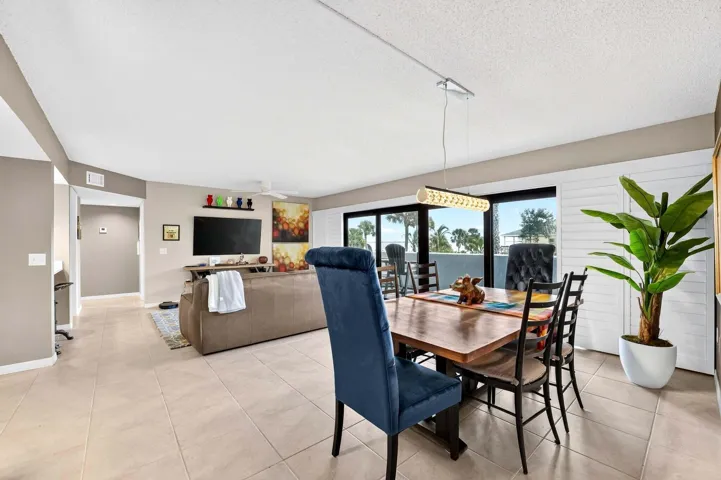 Dining Room (3)