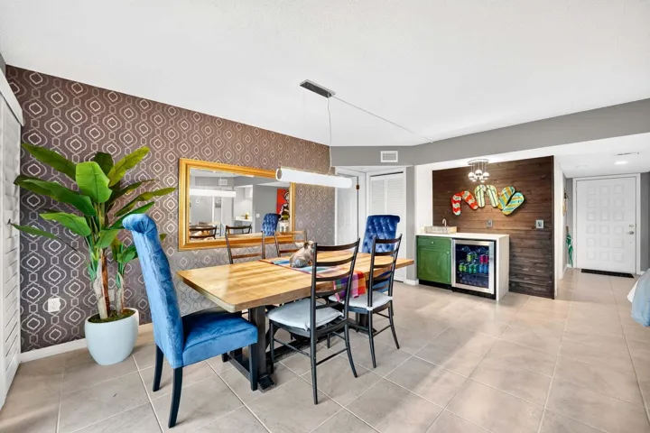 Dining Room (2)