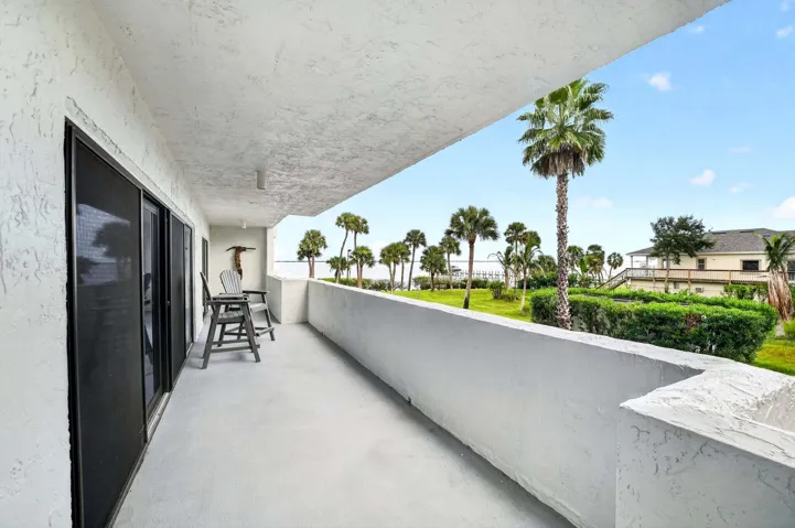 Covered Balcony (2)