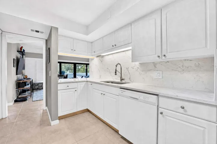 Kitchen (3)