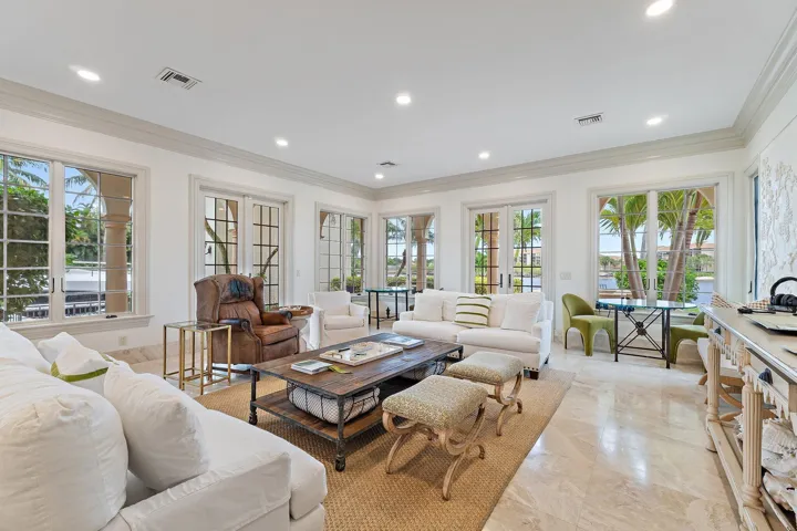 Spacious Family Room